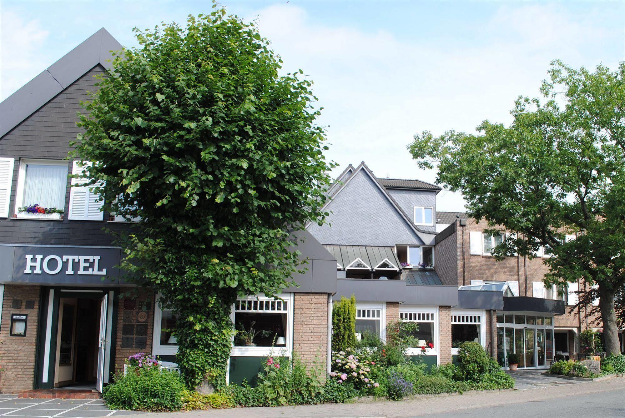 Hotel Paulsen Zeven Exterior photo